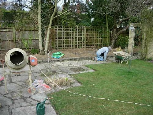 Pointing in the paving